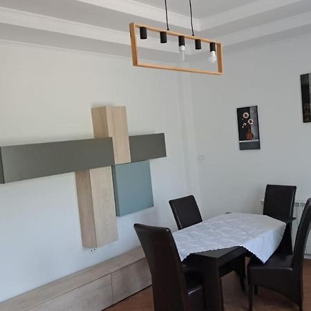 Casa Francesca Apartment Comanesti  Bagian luar foto