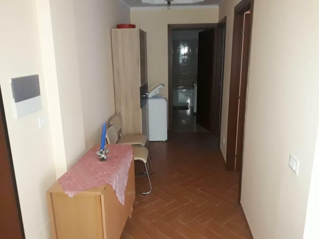 Casa Francesca Apartment Comanesti  Bagian luar foto